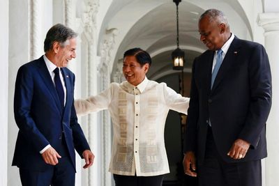 Blinken, Austin Hold Defence Talks With Philippine Counterparts