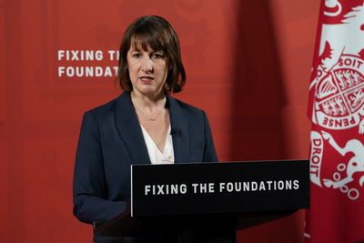 Rachel Reeves accuses Jeremy Hunt of of lying about public finances as war of words escalates