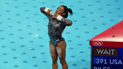 Simone Biles Had Fans Fired Up After Great Vault to Start of Olympic Team Finals