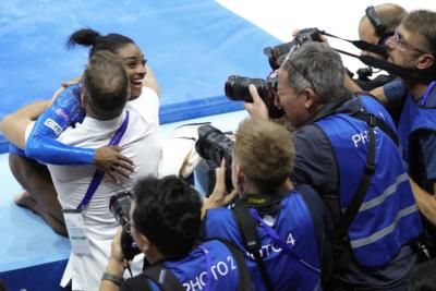 Simone Biles Yawns During High-Pressure Olympic Gymnastics Event