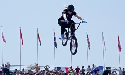 Champion Charlotte Worthington knocked out in BMX freestyle qualifying