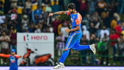 Watch: How Washington Sundar's Super Over won the T20I series against Sri Lanka