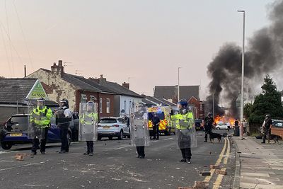 Far-right protesters target Southport mosque, clash with UK police