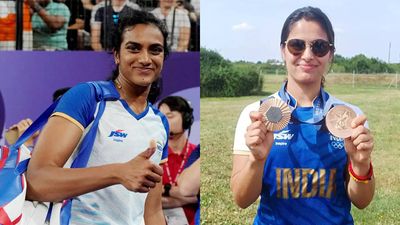 For making a 'fake' account to defend her, PV Sindhu calls fellow double Olympic medalist Manu Bhaker a 'sweetheart'