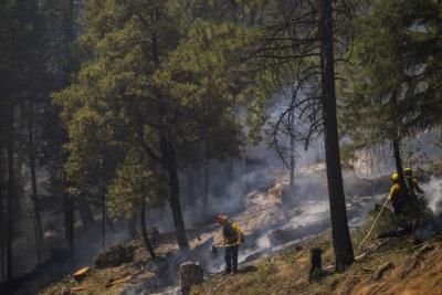 California Firefighters Battle Largest Blaze Amid Evacuations And Progress