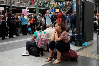 More Olympics travel woes as thousands stuck after storms cancel high-speed trains from Paris