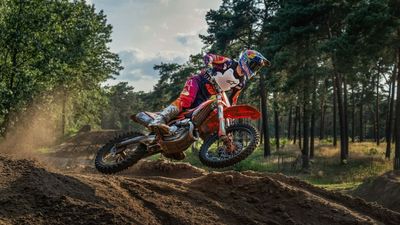 Alpinestars Drops Tech-Air MX Vest, Aims to Make Dirt Biking Safer