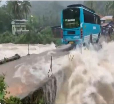 Landslide also occured in Kozhikode district's Vilangad area