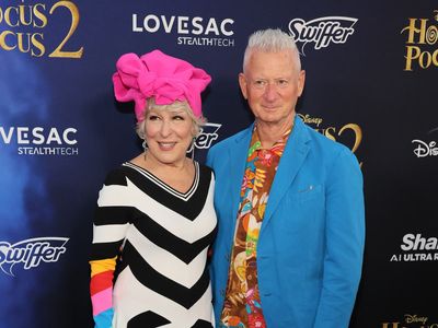 Bette Midler reveals surprising secret to her 40-year marriage – separate bedrooms