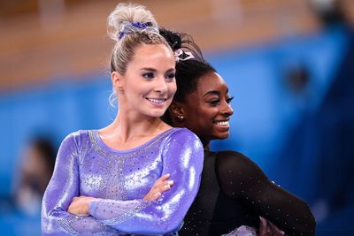 Simone Biles claps back at MyKayla shade