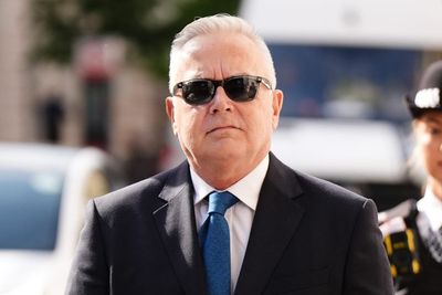 Huw Edwards – latest: Minister to meet BBC boss after corporation admits it knew about arrest in November