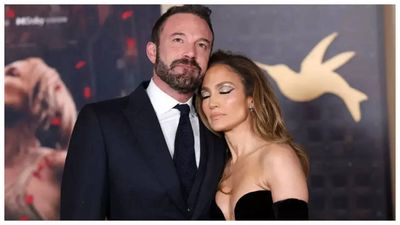 Ben Affleck and Jennifer Lopez 'FINALIZE' divorce papers; waiting for right time to make announcement