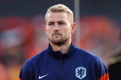 Manchester United transfer rumours: Erik ten Hag speaks out on Matthijs de Ligt and Scott McTominay latest