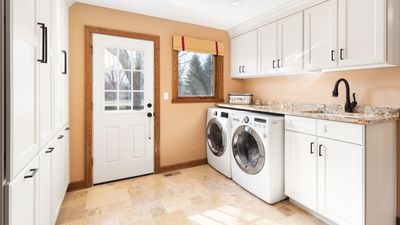 How to choose a washing machine—according to experts