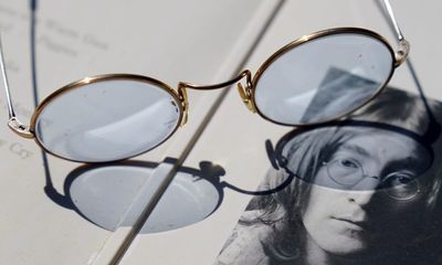 Illusionist Uri Geller says he was buyer of John Lennon’s glasses for £40,000