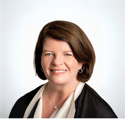 MarTech Expert Liz Ross On The Critical Steps Organizations Need To Shift, Align & Grow