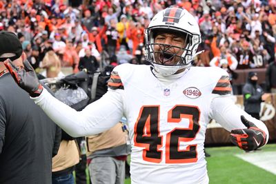 LB Tony Fields II seen in walking boot at Browns training camp