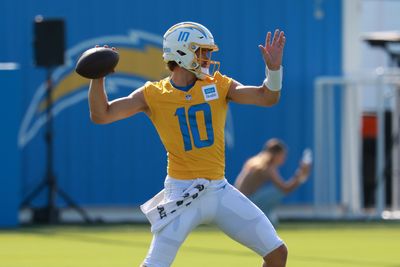 Chargers QB Justin Herbert suffers plantar fascia injury, expected to be ready for start of regular season