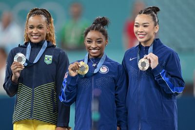 Biles nabs sixth career gold medal