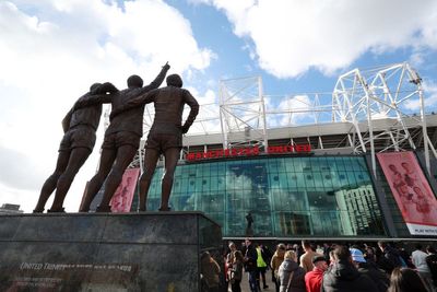 Man United set decision date over whether to replace Old Trafford with new stadium