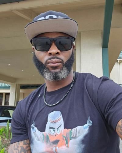 Reggie Wayne Flaunts Casual And Cool Style In Selfie