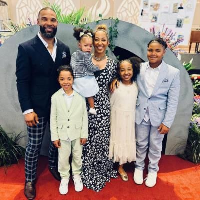 Matt Forte And Family Radiate Elegance And Joy In Photo