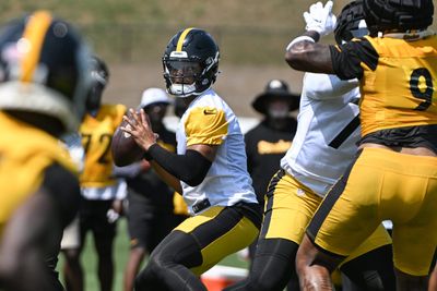 Steelers training camp: QB Justin Fields continues to push Russell Wilson