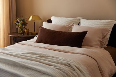 Types of Bedding — The Essential Guide to Understanding What You Need to Dress a Bed Beautifully