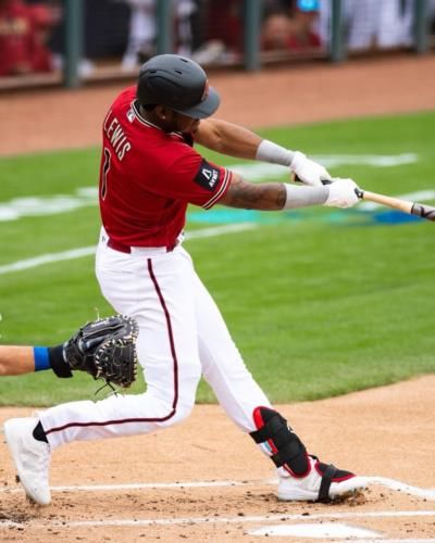 Kyle Lewis Demonstrates Impressive Hitting Skills