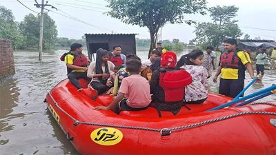 Uttarakhand Rains: Kedarnath route hit; 3,000 people rescued, 1,000 still stranded; Rescue work on