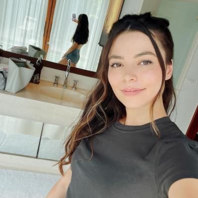 Miranda Cosgrove Radiates Joy In Sparkling Selfie