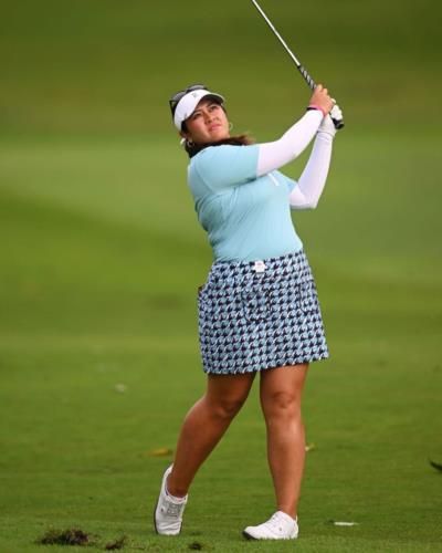 Lilia Vu Showcases Golf Skills And Camaraderie On The Course