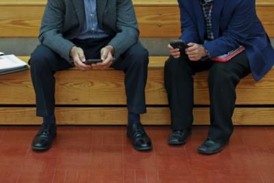 Jobless Claims Rise, But Economists Remain Optimistic