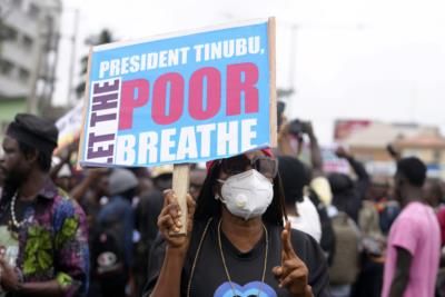 Protests In Nigeria Over Economic Crisis Turn Violent