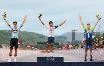 Who is riding the men's road race at the Paris Olympic Games?