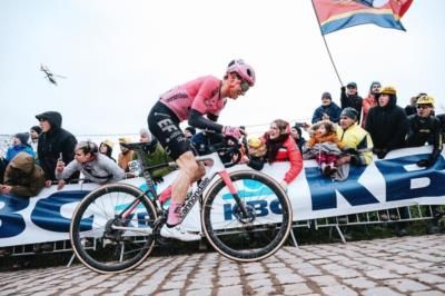 Neilson Powless Showcases Skill And Determination In Cycling Competition