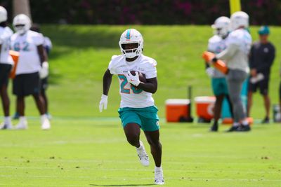 De’Von Achane has ‘made substantial growth,’ says Dolphins OC