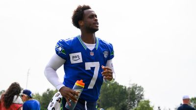 Seahawks QB Geno Smith 'Shouldn't Miss Any Time' With Knee, Hip Injuries, per Report