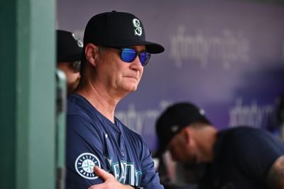 Mariners manager Scott Servais spotted at Seahawks training camp