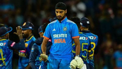 Arshdeep Singh roasted online for his 'glory shot' in the dramatic tied first ODI between India and Sri Lanka
