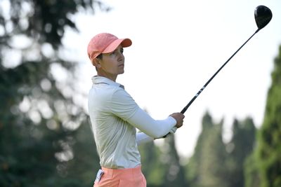 Dewi Weber, denied an Olympic spot, records seven straight birdies for a second day in a row, leads LPGA’s Portland Classic