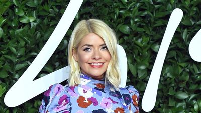 Holly Willoughby’s favourite sweat-resistant mascara costs less than £10 – and promises ‘fuller’ looking lashes