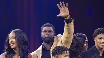 Devin Hester's Historic Hall of Fame Bust Looks Absolutely Iconic