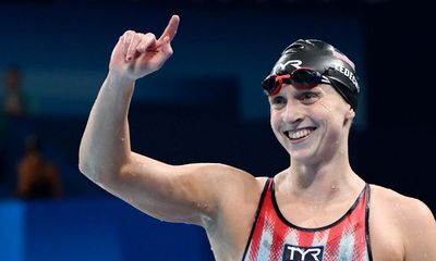 Katie Ledecky holds off Ariarne Titmus to win fourth Olympic 800m gold in row