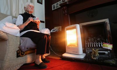 UK pensioners left on ‘financial cliff edge’ by cuts to winter fuel payments