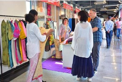 Textile Ministry kick starts 'VIRAASAT' exhibition to celebrate 10th National Handloom Day