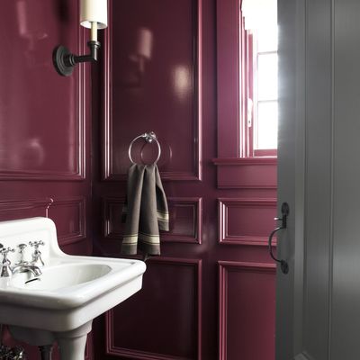 Can a small bathroom be painted a dark colour? Experts explain how to make a dramatic shade work