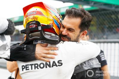 Who are the Formula 1 drivers' managers, and what do they do?