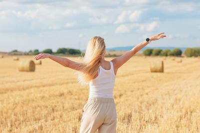 Ballerina Farm & life after pointe shoes