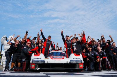 IMSA Road America: Porsche 1-2 as Acura strategy falls short in wild race